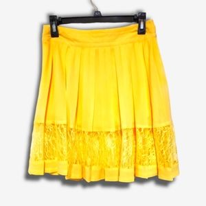 Very J Yellow & Lace Pleated Skirt Sz  M
